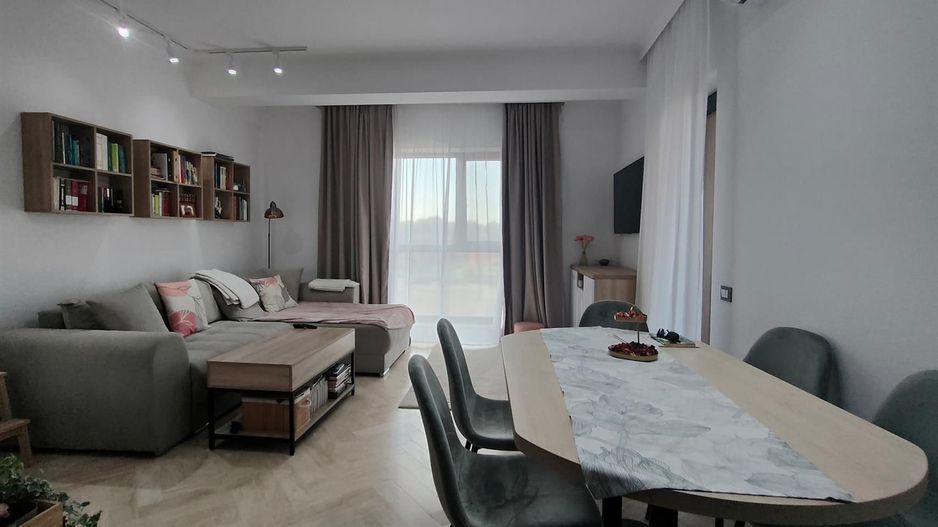 Apartament  3 camere in bloc nou cu parcare privata in zona centrala - Poză 3