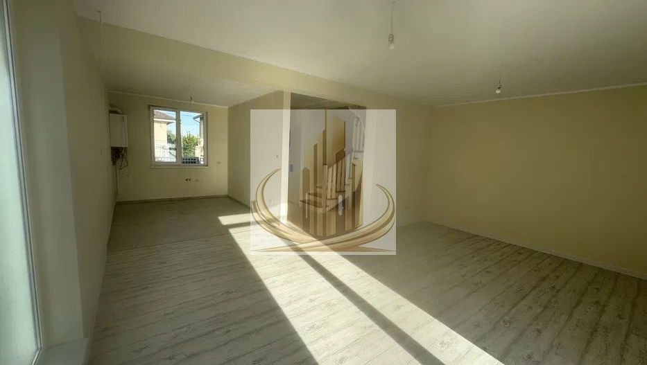 Duplex de închiriat în Giroc – 96 mp utili, 4 camere , teren 270 mp - Poză 4