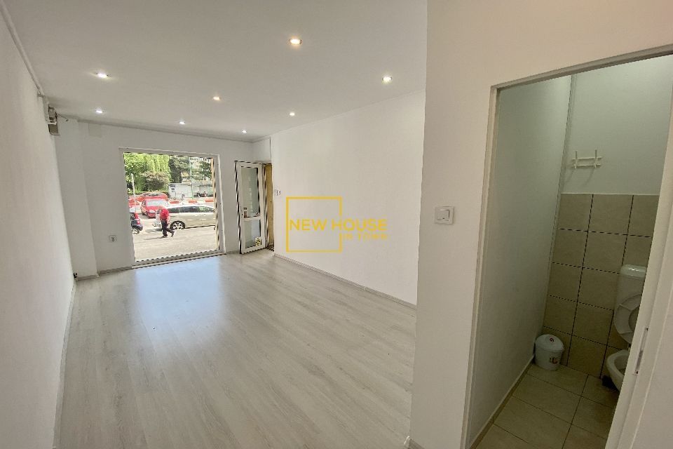 Spatiu comercial de inchiriat la parter in zona Astra - Poză 9