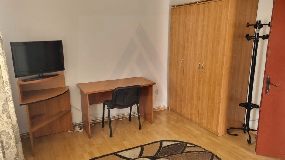 Apartament 2 camere 54 mp utili bucatarie inchisa etaj 3 zona Terezian - Poză 4