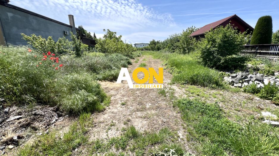 Teren intr-o pozitie inedita, 2.200mp, toate utilitatile si asfalt - Poză 1