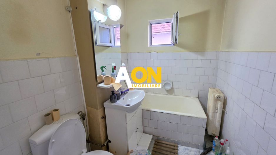 Apartament 4 camere, etaj 1, cu garaj si boxa, zona Scolii M. Eminescu - Poză 4