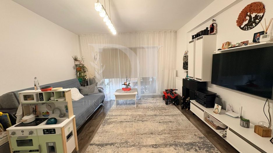 Apartament la cheie / etaj intermediar / Zona Florilor - Poză 1