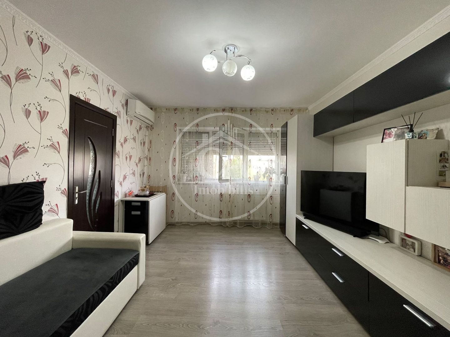Apartament cu 2 camere de vânzare în zona Rogerius, Oradea - Poză 1