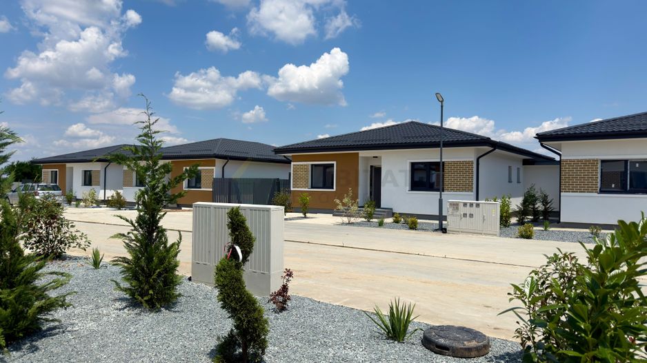 Casa 4 camere pe parter-Tunari | Teren 400 mp - Poză 23