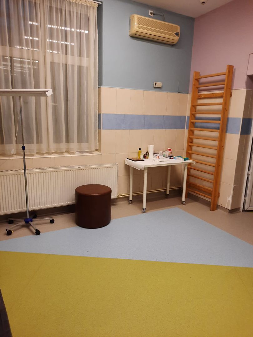 Proprietate versatilă, ideală pentru activități sociale, medicale sau - Poză 12
