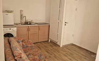 Garsoniera in casa str Iuliu Maniu curte comuna. - Poză 4