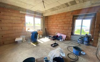 Casă individuală de vânzare | Dispunere pe 2 niveluri | Dezmir - Poză 3