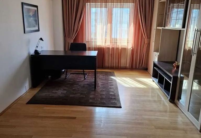Apartament spațios cu 4 camere în zona Decebal - Poză 5