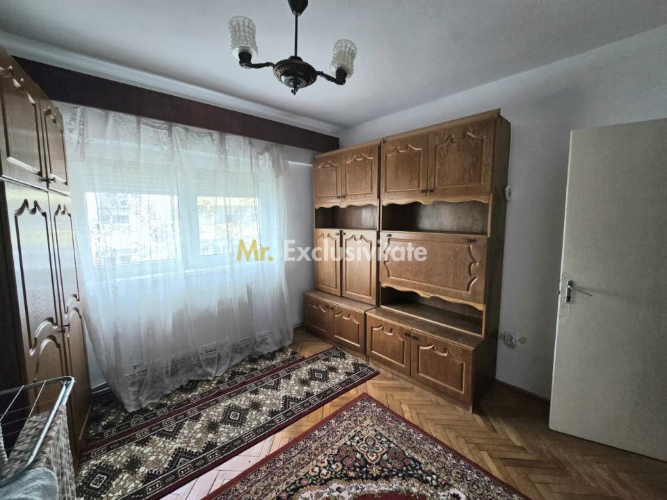 De vânzare apartament 4 camere Careiului Satu Mare - Poză 4