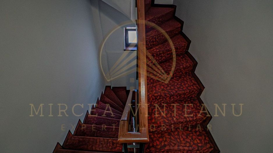 Hotel 3 Stele de Vânzare la  Delfinariu, aproape de Mamaia - Poză 17