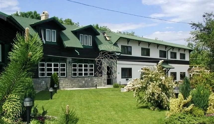 Conac/Casa/Vila - 553 mp - Teren 1652 mp - Breaza (PH) - Poză 1