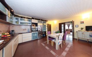 Reședință exclusivistă cu potențial investițional în centrul Cristian - Poză 23