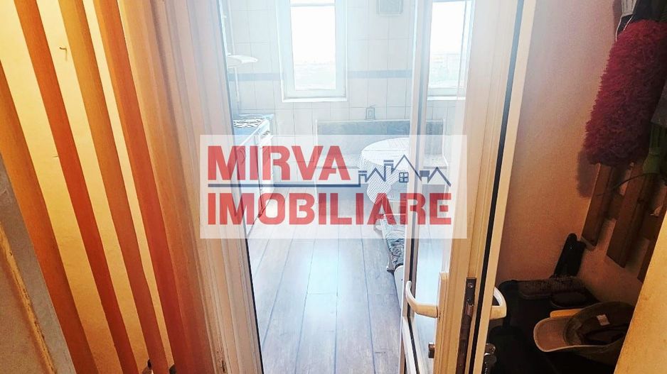 Vânzare apartament 3 camere | Zona Vest – Lămâița | Etaj 10/10 - Poză 9