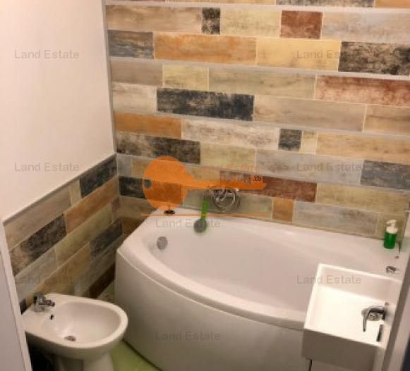 APARTAMENT CU 3 CAMERE - Poză 1