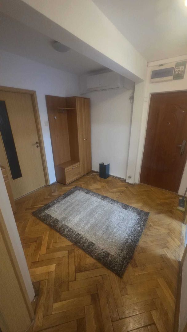 Spitalul Județean | 3 Camere | Etaj 2 | Centrala proprie - Poză 4