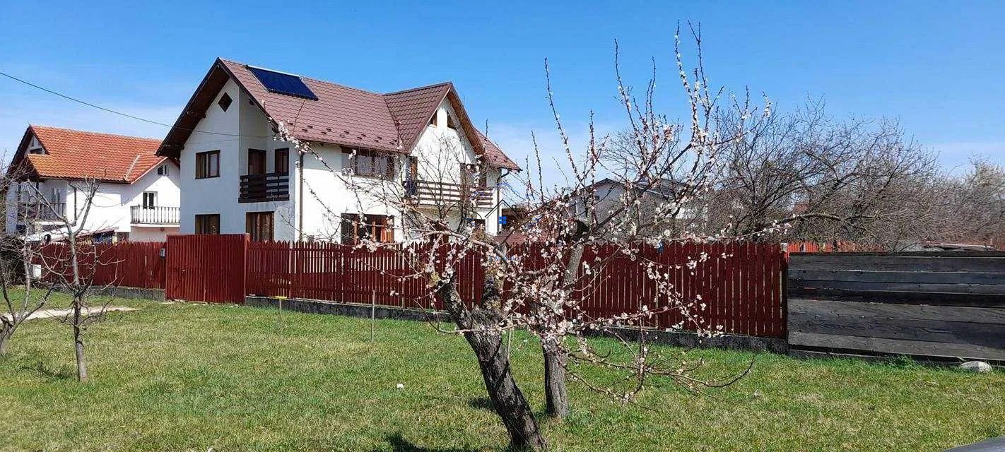 Casa cu 4 camere Pet frendly - zona Aleea 10 - Harman - Poză 1