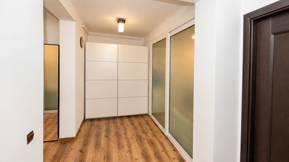 Apartament 2 camere de vanzare, 67mp mobilat, parcare, bloc cu 6 ap. - Poză 13