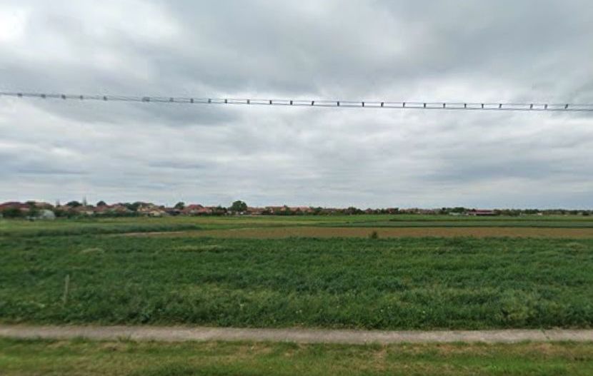 Teren intravilan la intrare in Girisu de Cris 3030 MP - Poză 2