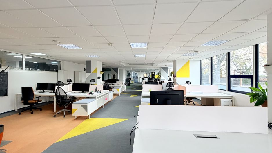 Un sediu care inspiră încredere, în inima Timișoarei - Poză 15