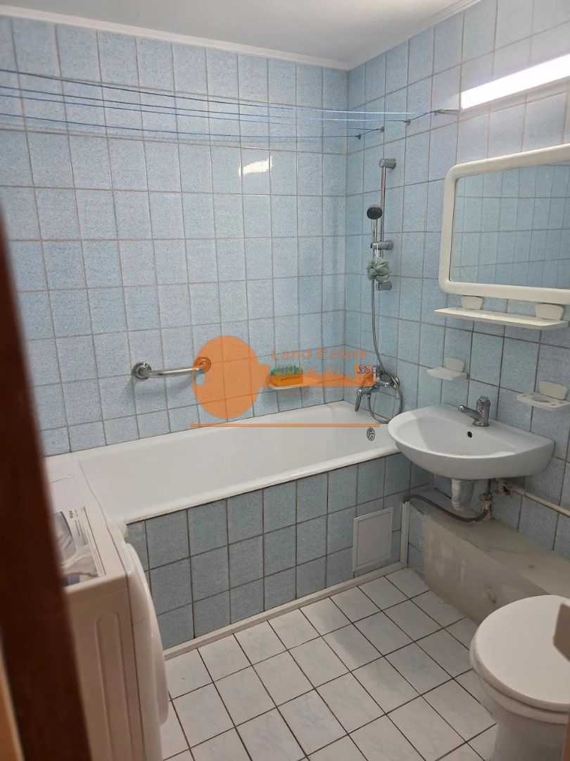 Apartament cu 2 camere zona Chisinau-Bloc Reabilitat - Poză 6