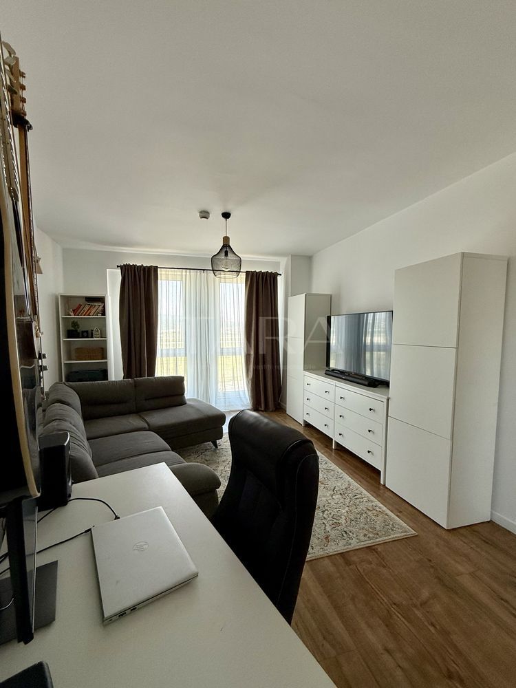 Apartament decomandat cu 3 camere, ultimul etaj, Traian Vuia. - Poză 2