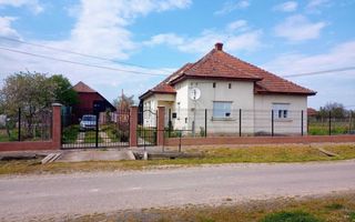 Casa de vanzare sau schimb cu apartament - Poză 1