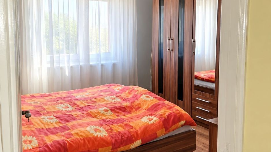 Girocului | 3 Camere | Centrala proprie | Mobilat | Etaj 2 | 2 Boxe + Garaj - Poză 10
