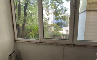 De închiriat apartament cu 3 camere - etaj 1- bd-ul Decebal - Poză 10