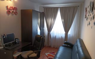 Apartament 3 camere, zona Primaverii, etaj 1 - Poză 2