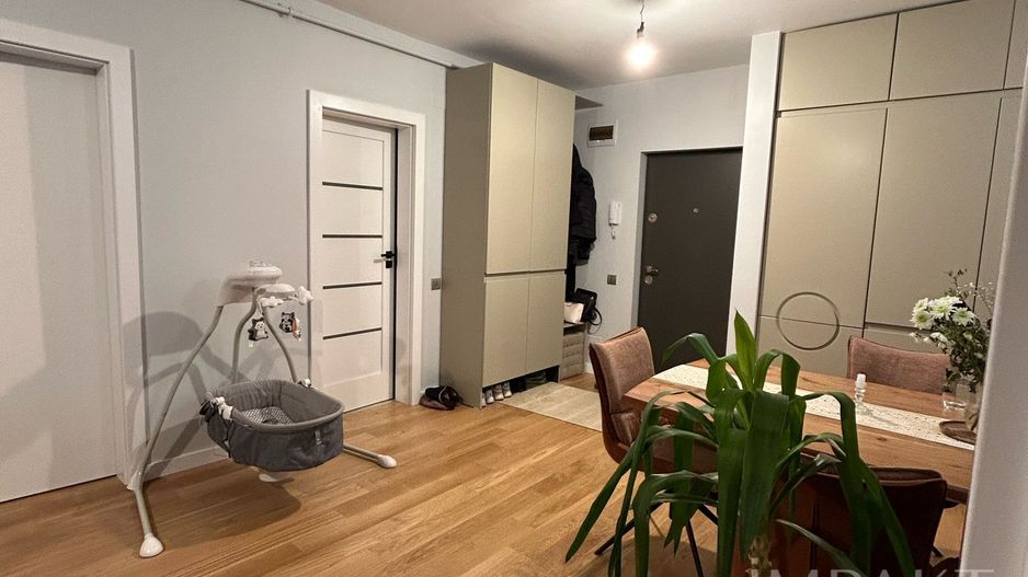 Vanzare apartament cu 3 camere, etaj intermediar, terasa, parcare! - Poză 5
