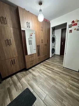 Apartament 2 camere Soarelui decomandat - Poză 2
