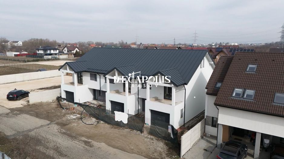 Casa cu Garaj / Predare Mai 2026 / Predare la Cheie - Poză 1