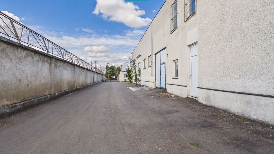 Spațiu industrial 1000 mp de închiriat Aradul Nou - Poză 2