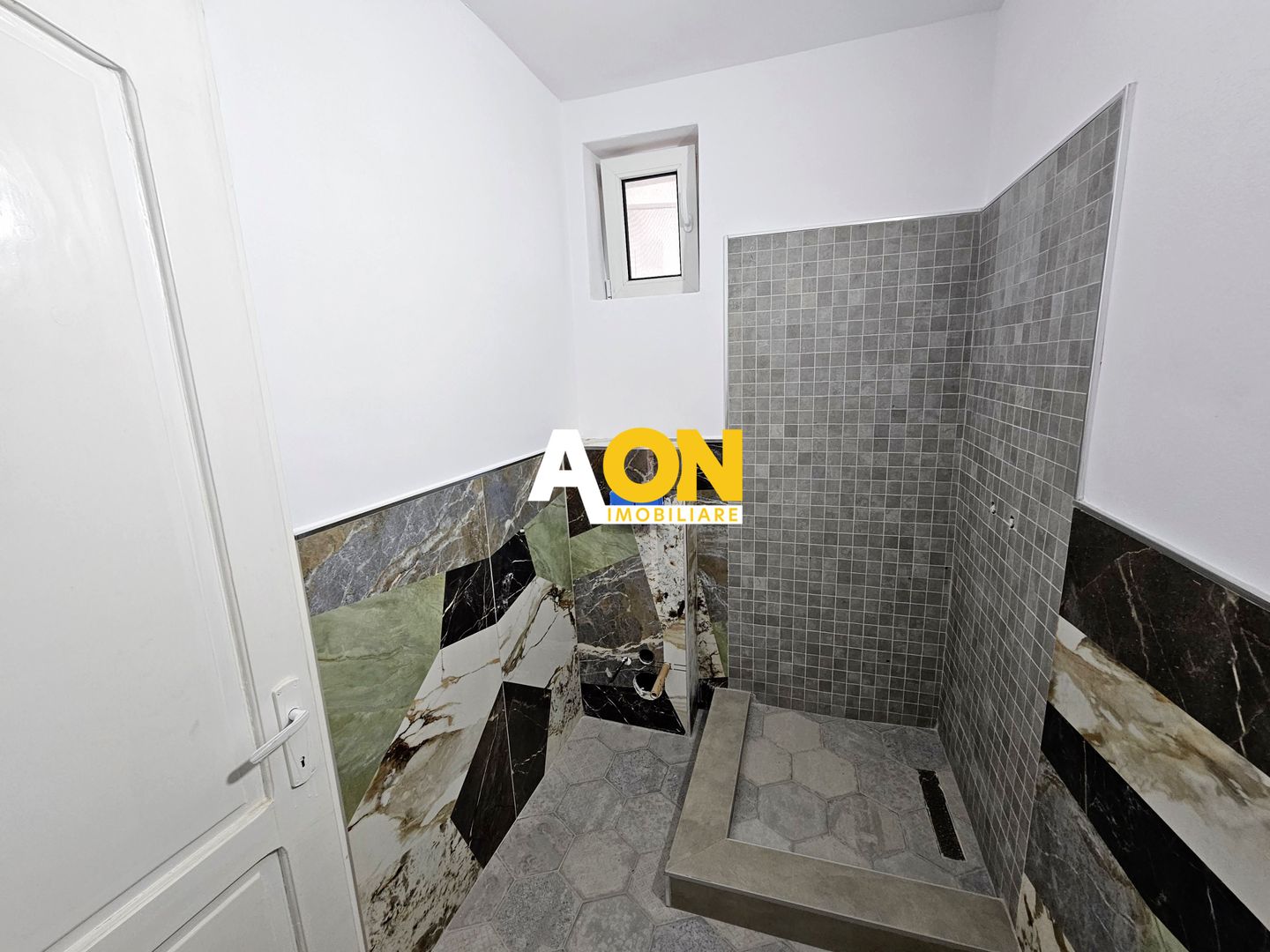 Casa 9 camere, 898 mp teren, zona Schit - Poză 11