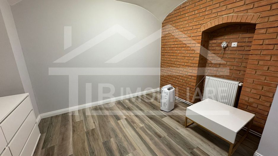 Apartament cu 2 camere, 45mp, Zona Central - Poză 3