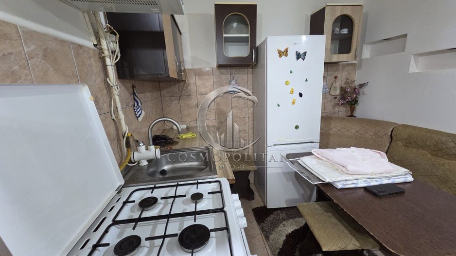 Camera de camin ~ zona Bariera Brailei ~ etaj 4 ~ renovata ~ - Poză 8