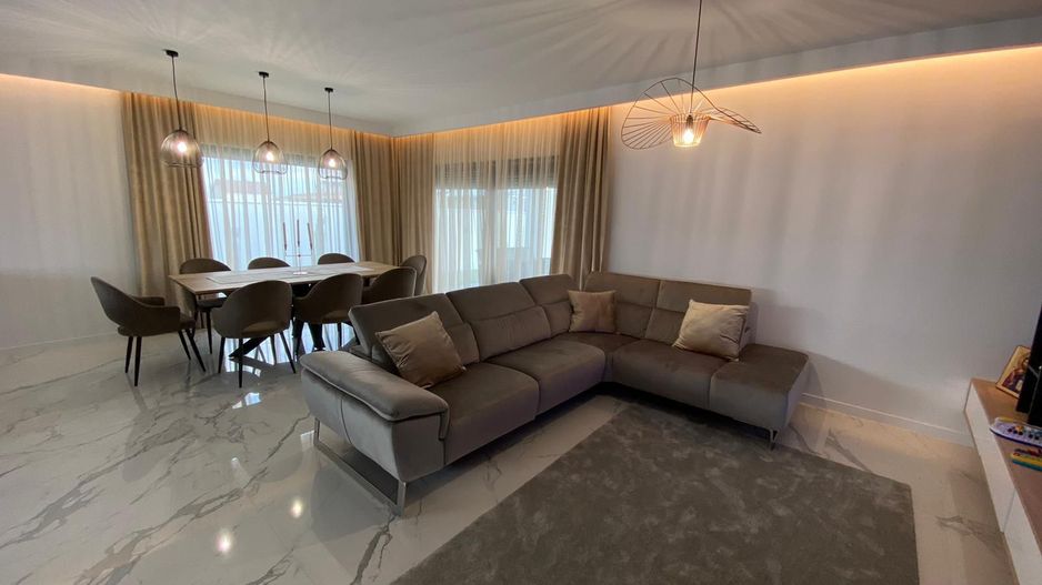 Premium! Vila de lux mobilata si uitlata . - Poză 1