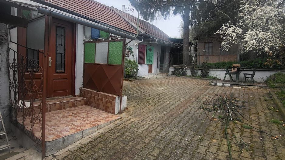 OPORTUNITATE!!! CASA DE VANZARE IN CÂLNIC LA 35.000 EURO - Poză 1