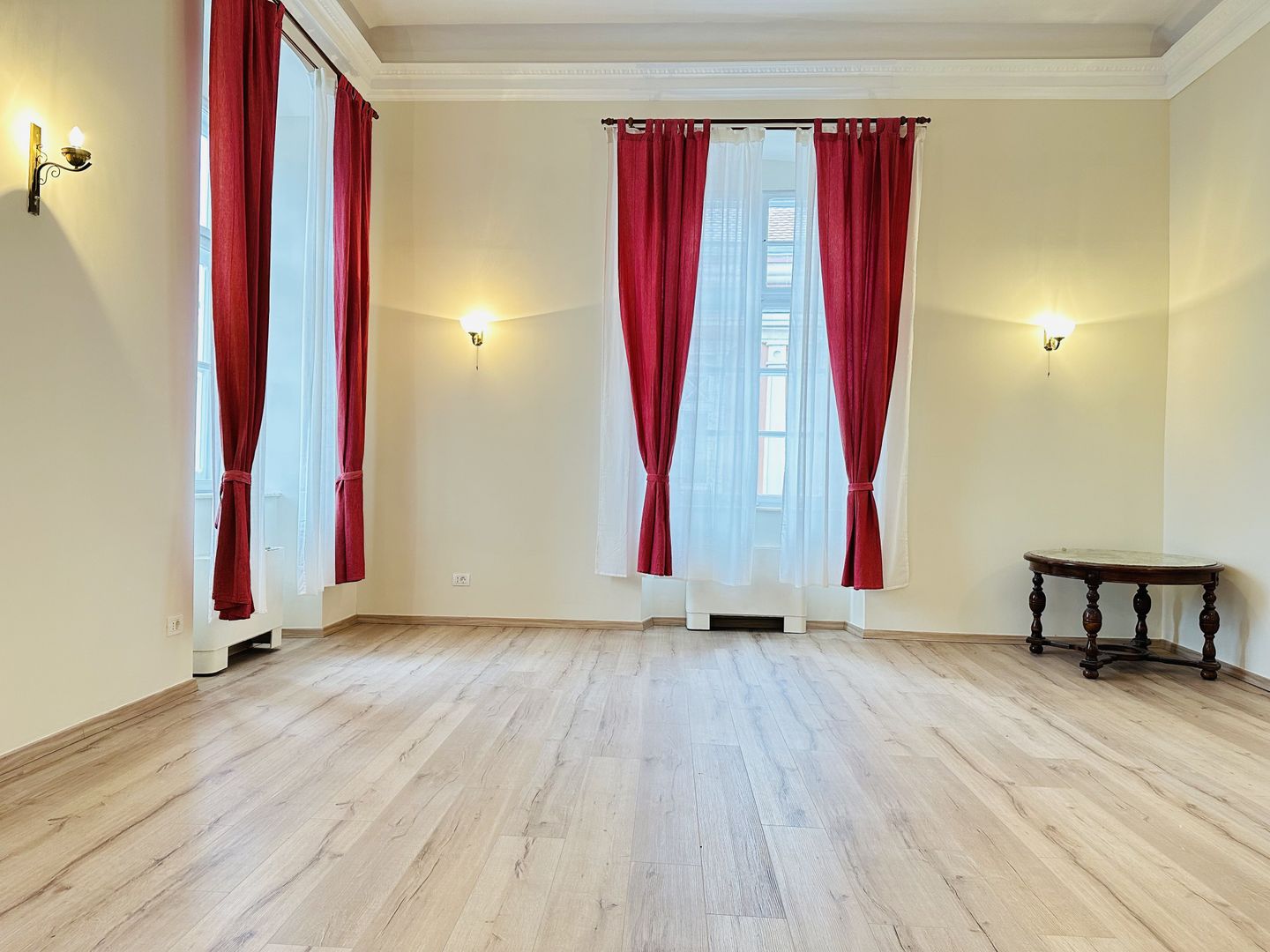 Spațiu Birouri de Închiriat cu Vedere Minunată în P-ta Unirii, Com 0% - Poză 19