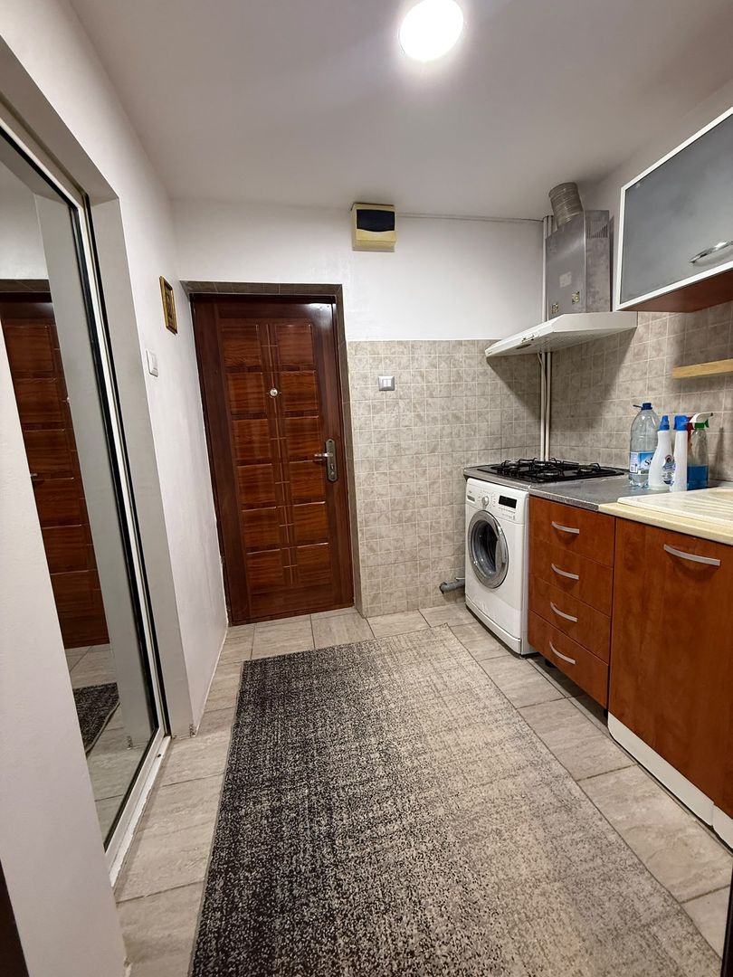 De vanzare garsoniera micro 40, et. 3/3, 27.000 euro - Poză 2