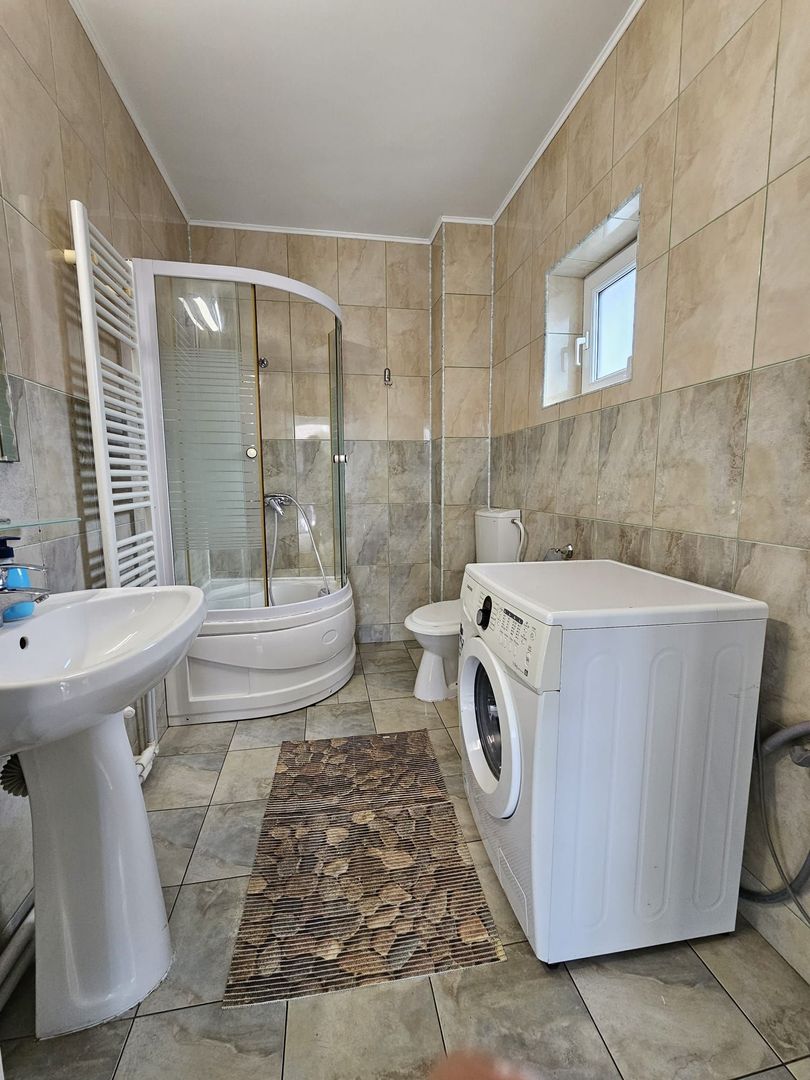 De vanzare Pensiune Eforie Nord la doi pasi de mare - Poză 3