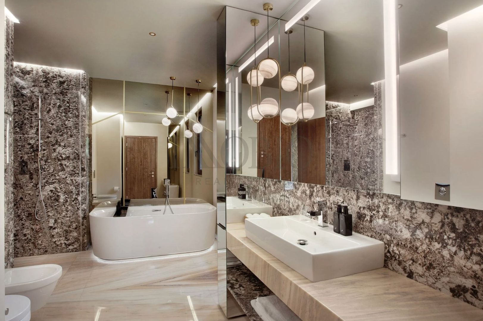 Full Service Apartment | 2 Bedrooms | Parking | Concierge - Poză 4
