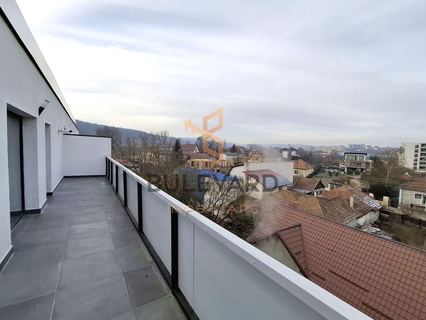 Spatiu de birou 62.5 mp + terasa 32 mp, parcare - Poză 2