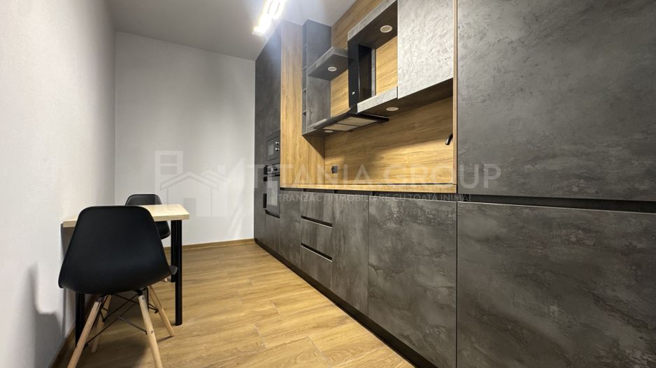 Garsonieră 42 mp complet renovata, zonă centrală, vis-a-vis Teatrul Dramatic - Poză 8