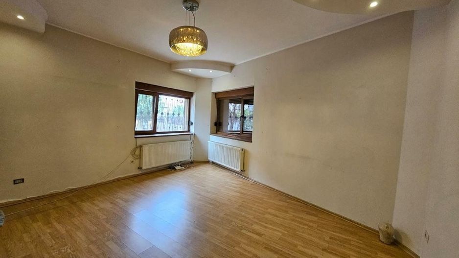 Casa individuala (singur in curte), zona centrala - Poză 10