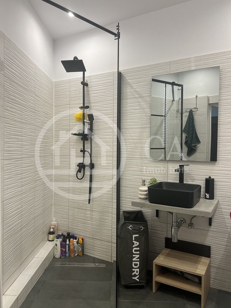 Apartament cu 4 camere de vanzare Ultracentral Oradea - Poză 5