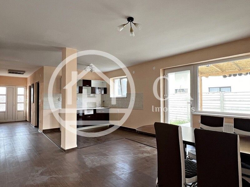 Casă de închiriat cu 5 camere în Cartierul Tineretului, Oradea - Poză 2