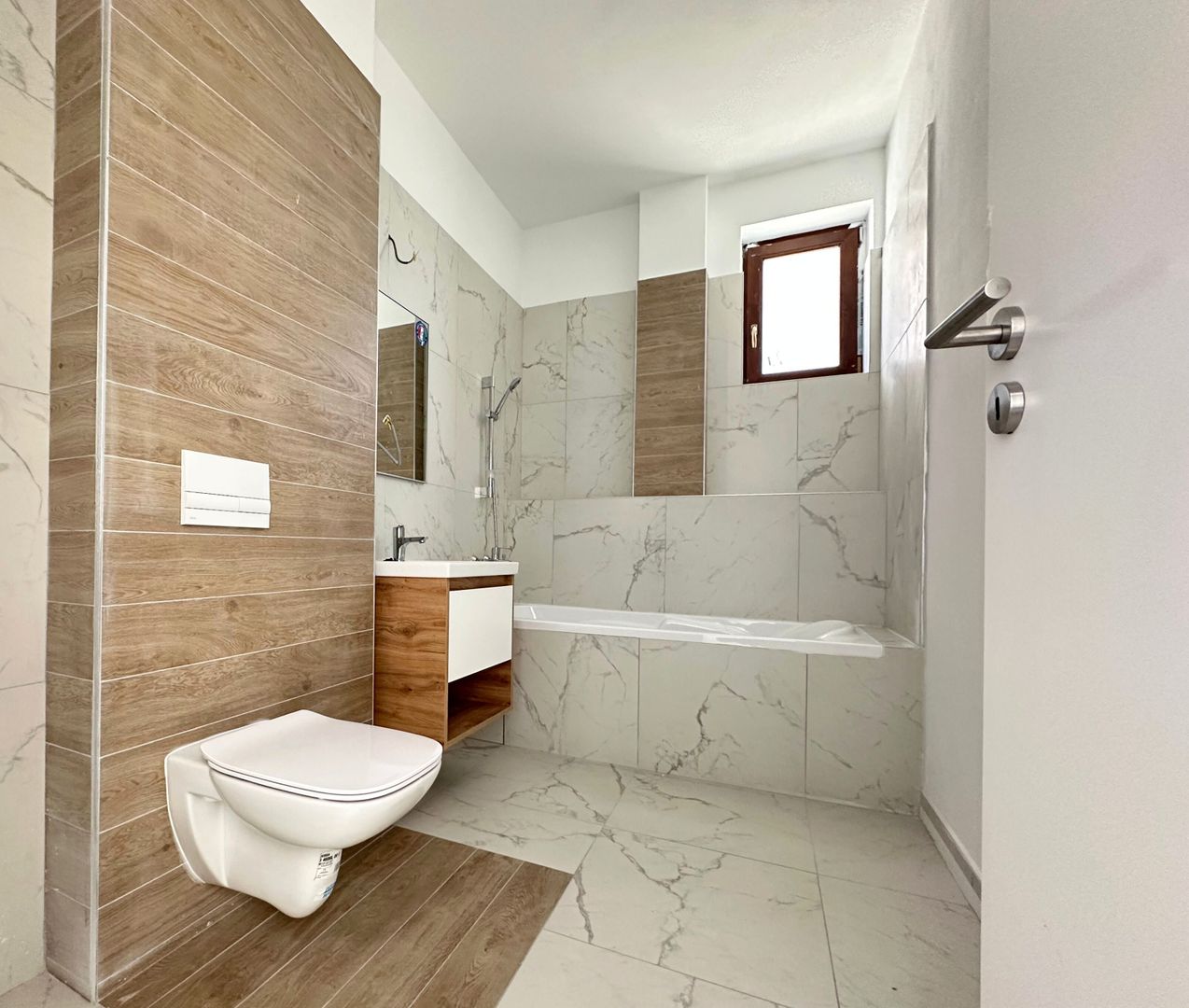 Apartament 2 camere 60 mp cu geam la baie lângă Paradisul Acvatic - Poză 14