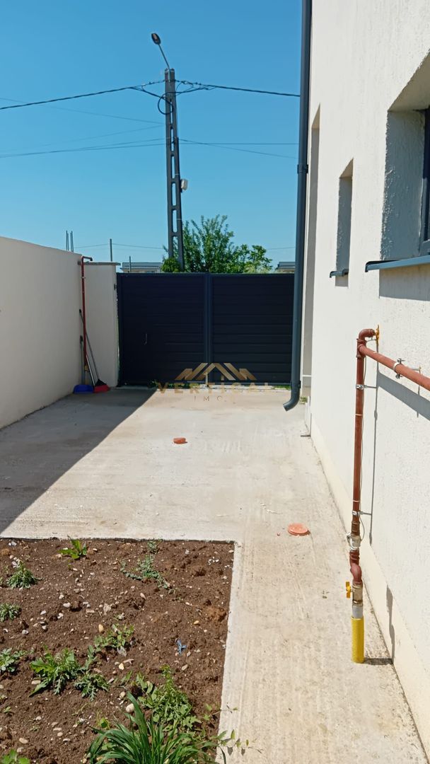 🏡 Casă modernă cu 4 camere de vânzare – Comuna Berceni - Poză 13